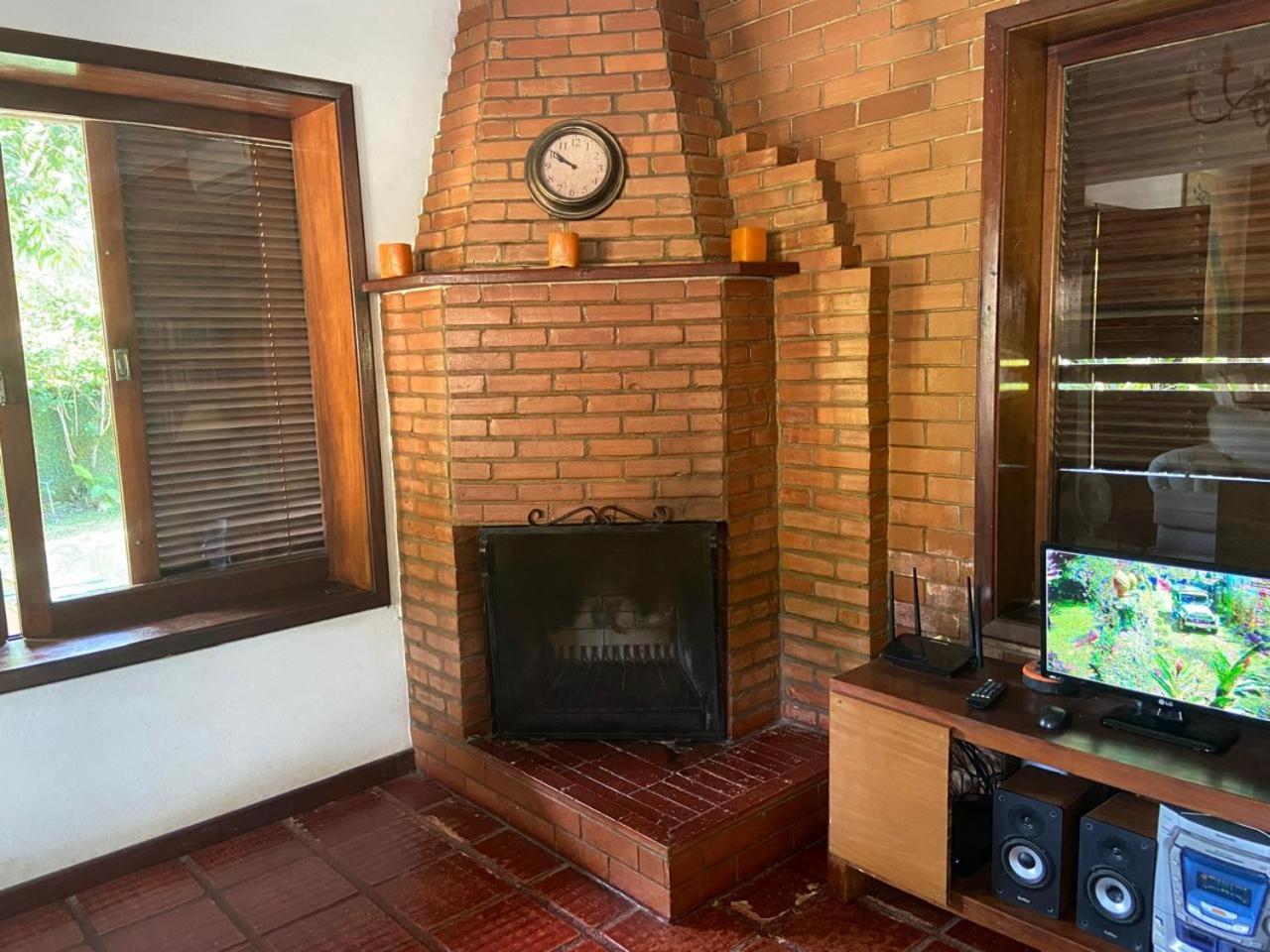 Linda Casa No Centro De Penedo Villa Itatiaia  Dış mekan fotoğraf